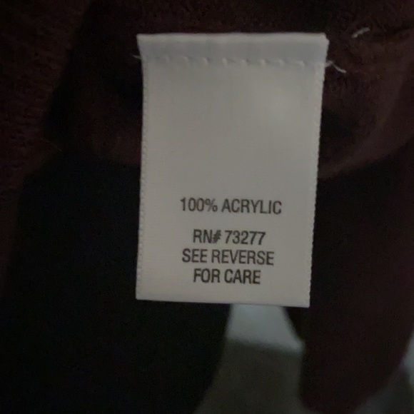 Croft & Barrow Women Burgundy Cardigan Sweater NWT - Picture 4 of 5